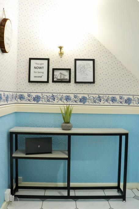 Lovely Staycation With Family Free Parking & Wifi Leeds  Exterior photo